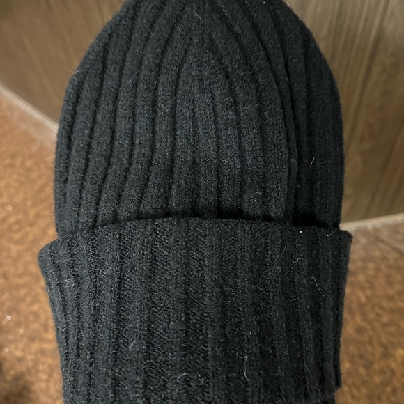 NWT Canada goose hat/ unisex - Picture 3 of 5